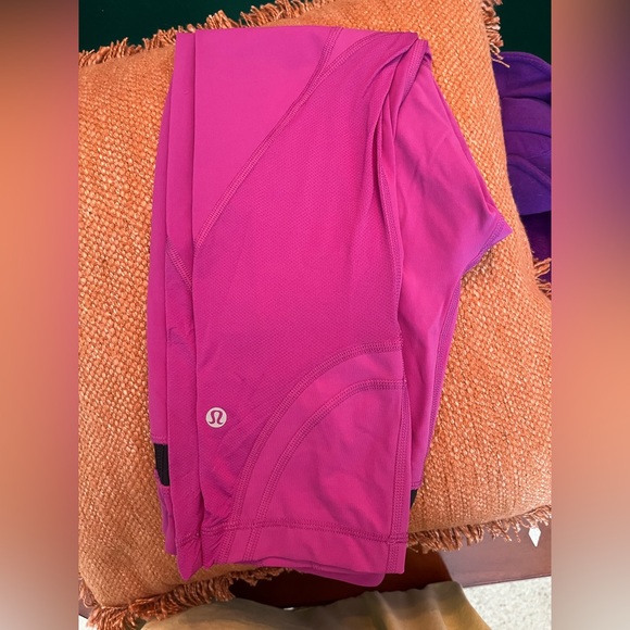 Lululemon Inspire Crop Leggings - Picture 3 of 4